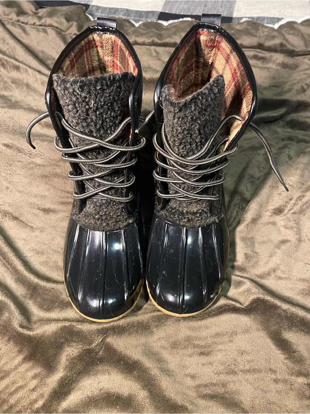 Women's Black Lace-Up Duck Boots with Faux Shearling